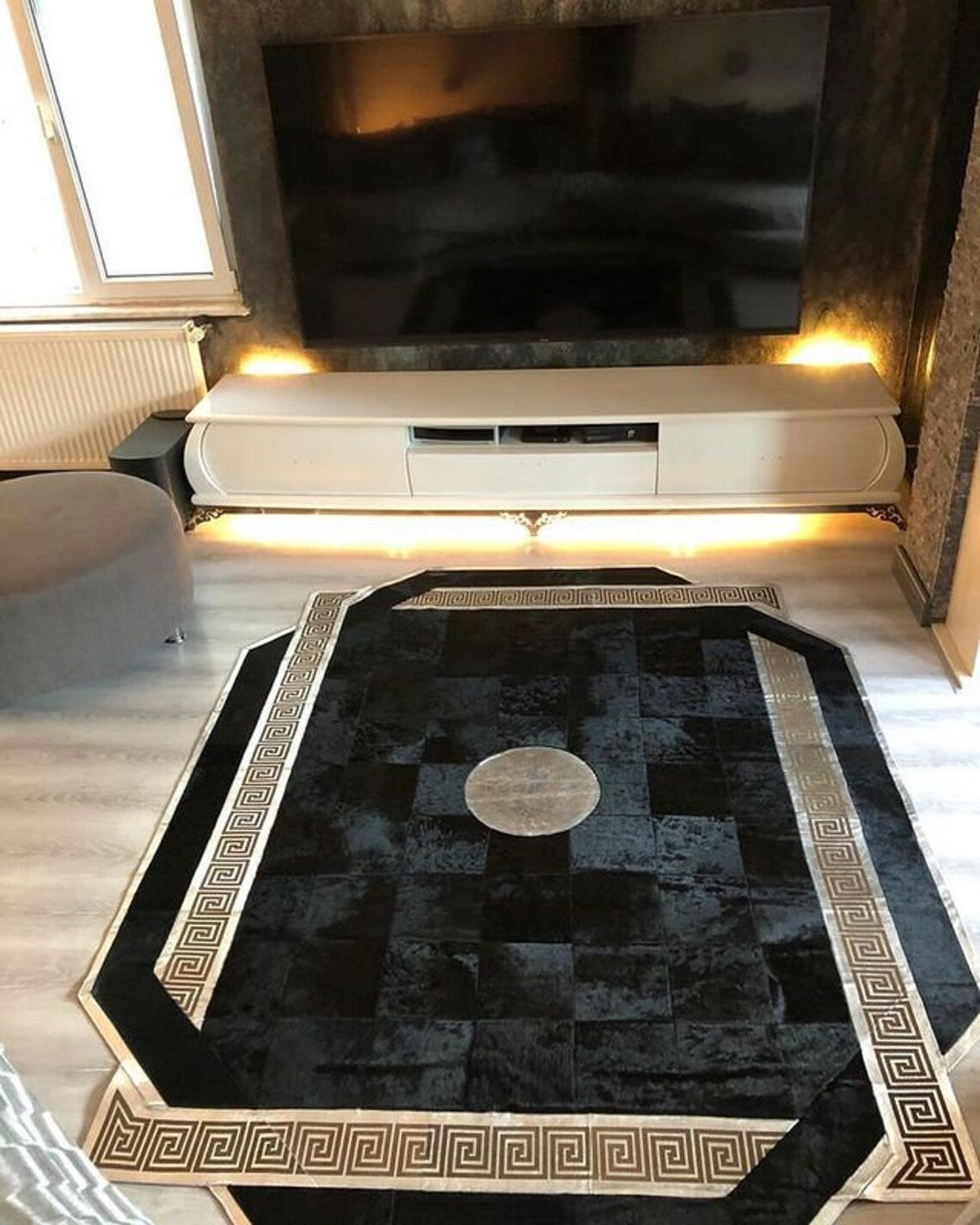 Luxury Handmade Black And Gold Real Cowhide Office Rug , Modern Carpet