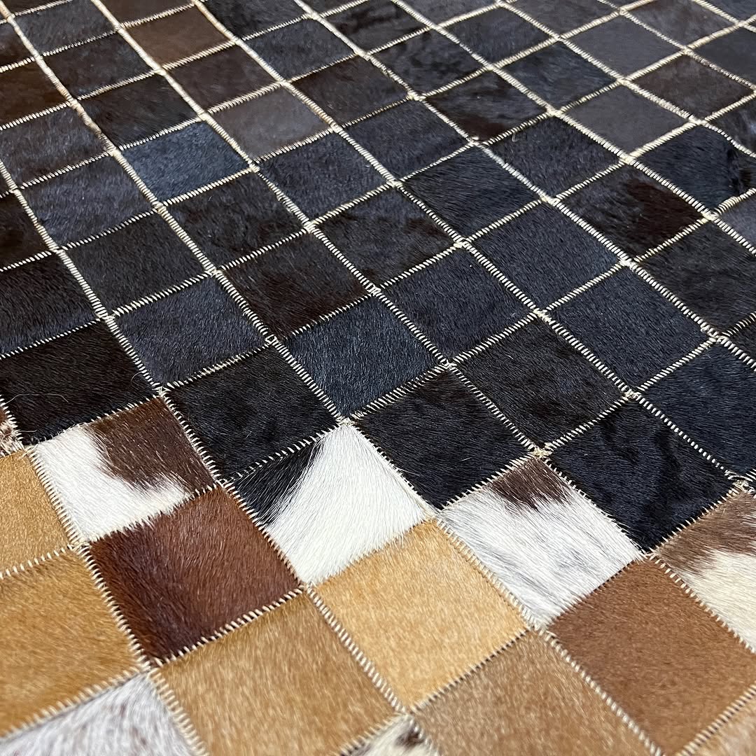100% Genuine Cowhide Area Rug, Tricolour Cowhide Patchwork Rug, Modern Rug for Bedroom Room (Copy)