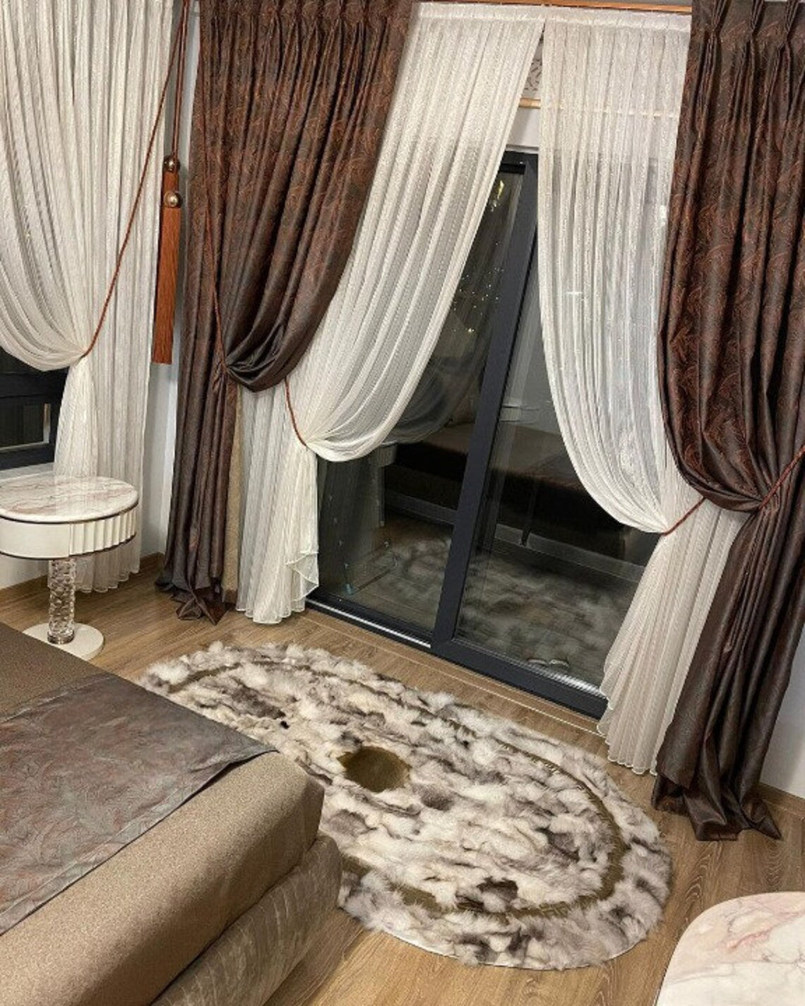 100% Natural Soft Shaggy Fox Fur Rug, Luxury Fluffy Handmade Fox Fur Area Rug