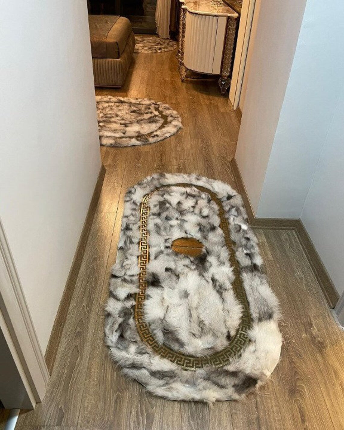100% Natural Soft Shaggy Fox Fur Rug, Luxury Fluffy Handmade Fox Fur Area Rug