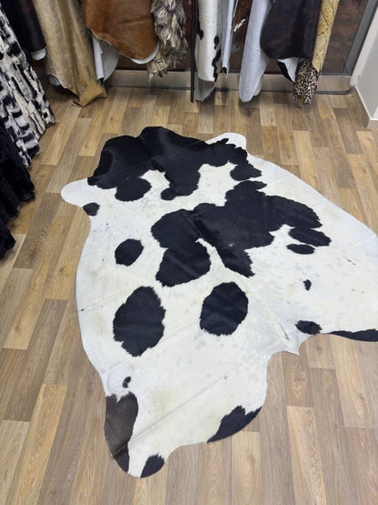 Luxury Black White Natural Cowskin Decor Rug for Living Room