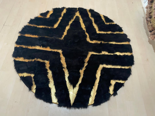 Black Gold Round Sheepskin Modern Area Rug, Natural Fur Rug