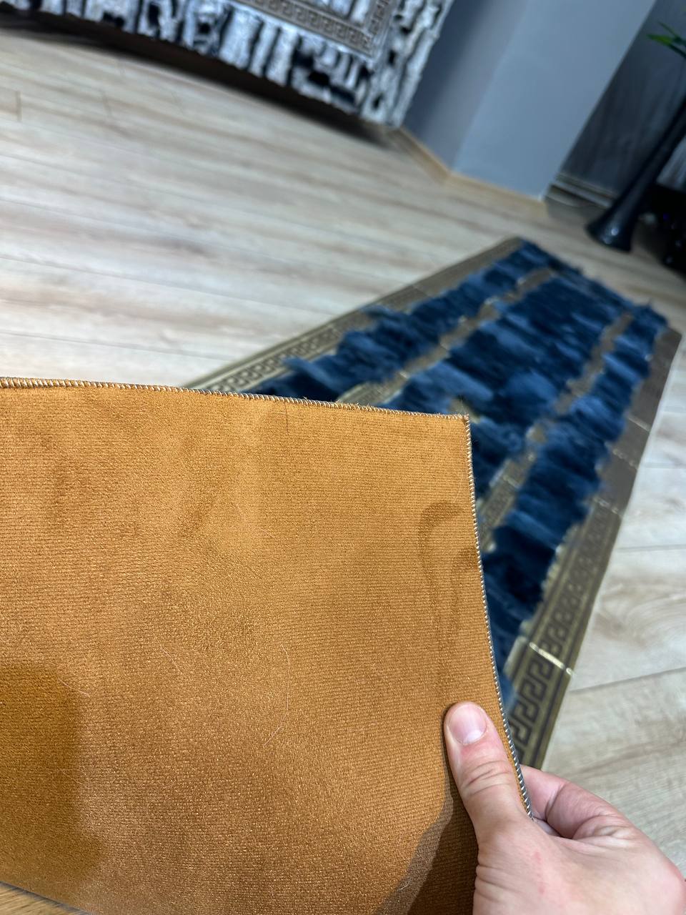 Genuine Handmade Blue Home Decor Runner Rug , Customize Non Slip Rug