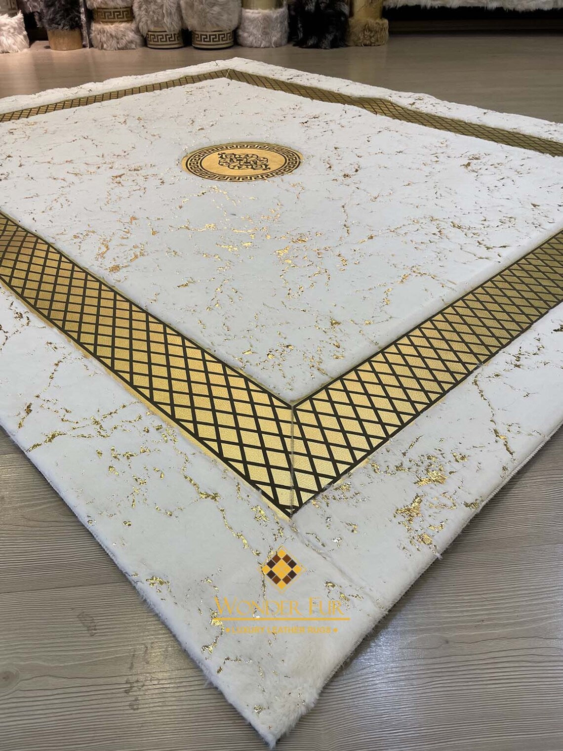 Handmade Luxury Plush White And Gold Faux Fur 8x10 Area Bedroom Carpet