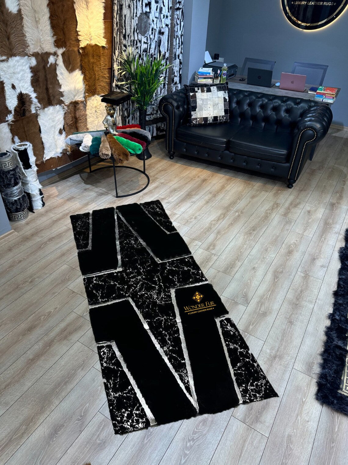 Handmade Plush Black And Silver Faux Fur Living Room Rug , Soft Carpet