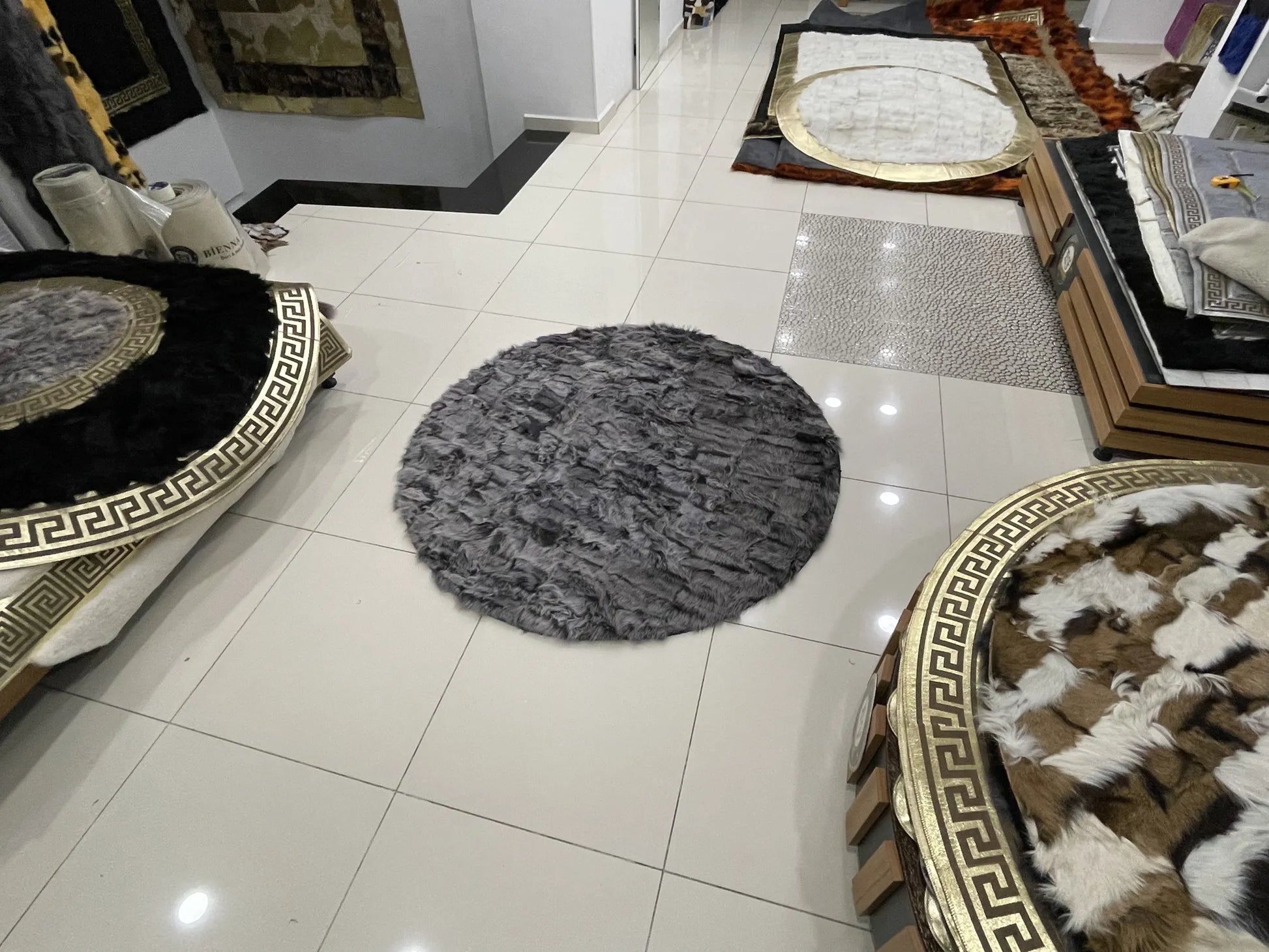 Patchwork Shaggy Handmade Gray Genuine Sheepskin Fluffy Soft Round Rug