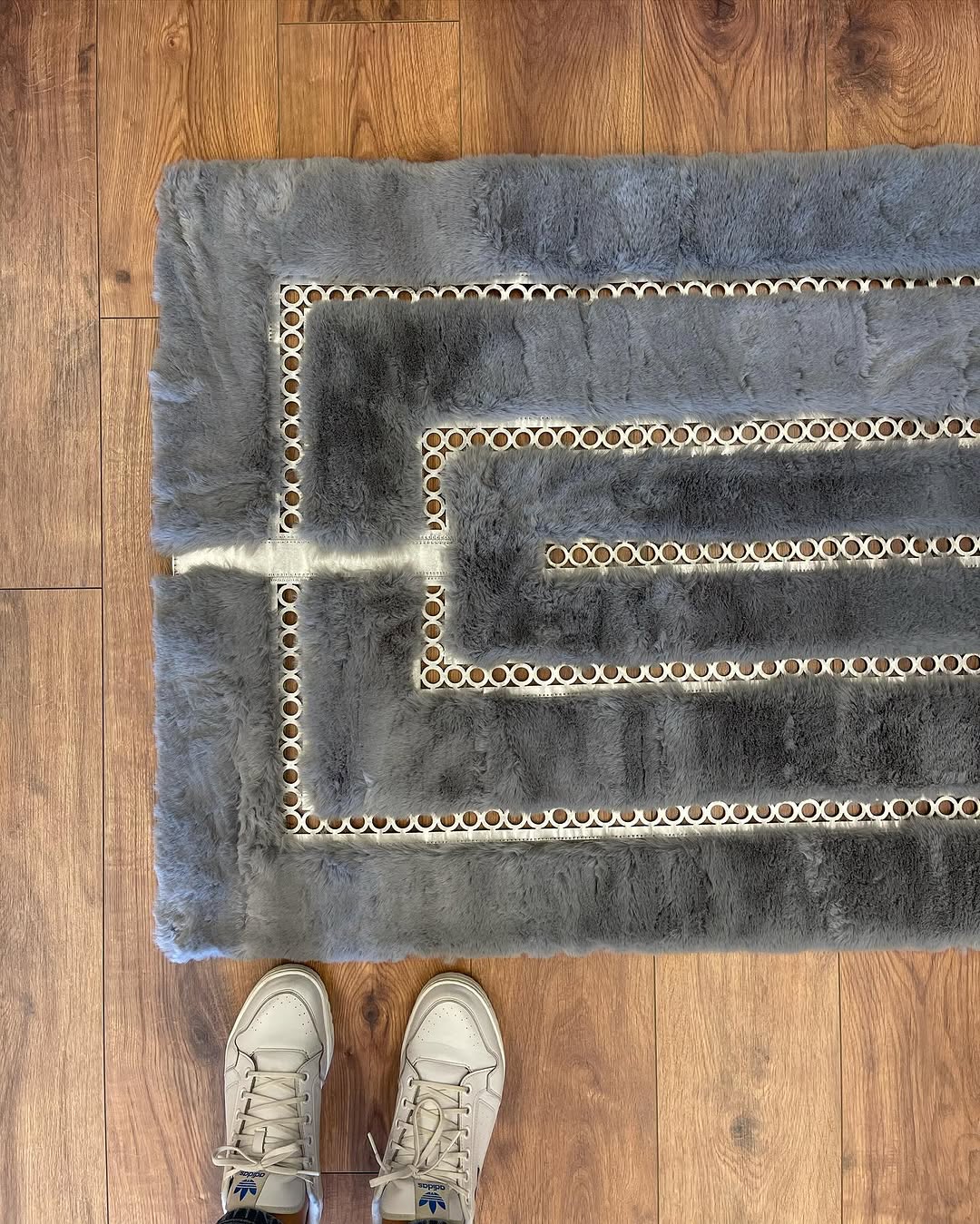 Hanmade Gray and Gold Soft Plush Faux Fur Rug, Modern Home Decor Rug