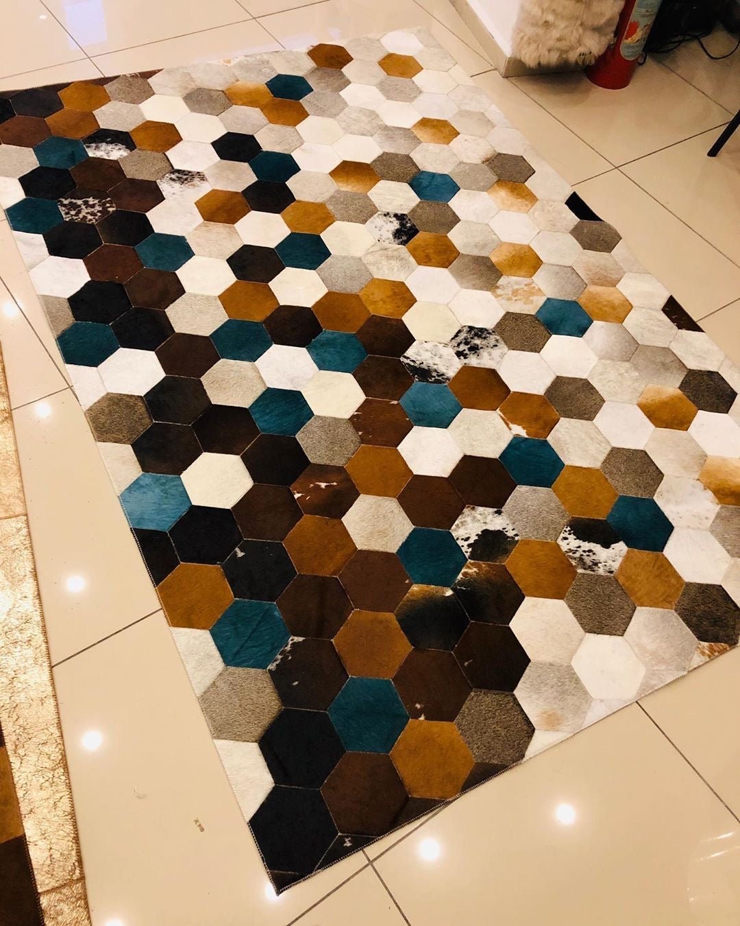 100% Genuine Cowhide Area Rug, Multicolor Cowhide Patchwork Rug, Modern Rug for Child Room - Wonder fur rug Rug Wonder Fur Rug Wonder fur rug