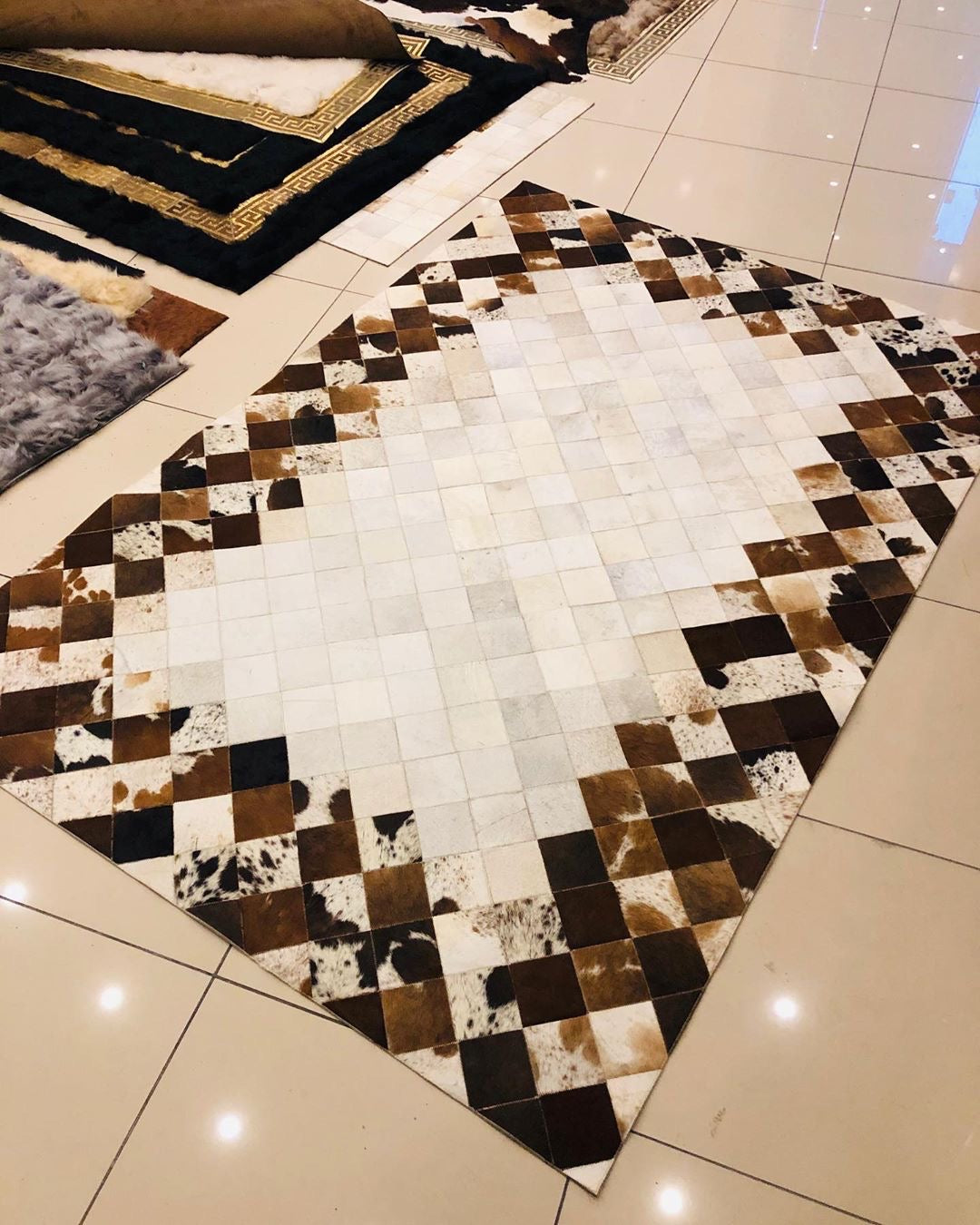 Brown Mixed Color Cowhide Area Rug, Handmade Natural Cowhide Patchwork Rug, Modern Designed Rug for Your Home