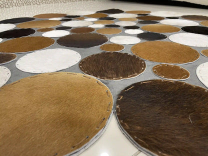 Modern Designed Cowhide Round Rug, Natural Handmade Cowhide Round Rug for Home Decoration