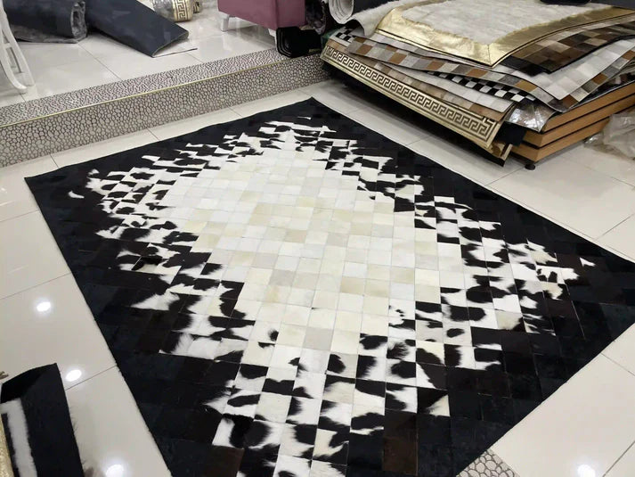 Natural Handmade Black and White Cowhide Area Rug for Living Room