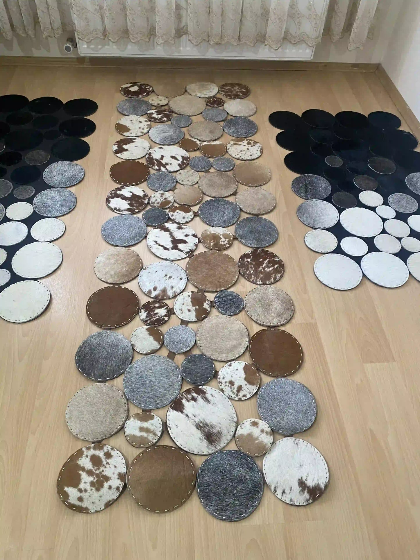 Modern Designed Cowhide Runner Rug, Natural Cow Skin Handmade Patchwork Runner Rug, Home Decoration Carpet