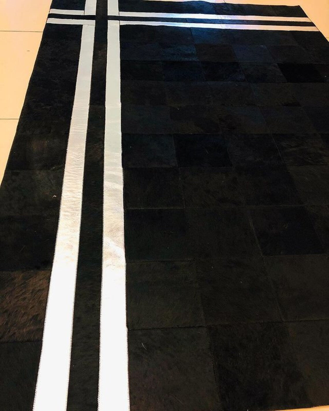 Luxury 100% Natural Black White Cowhide Living Room Scandinavian Rug