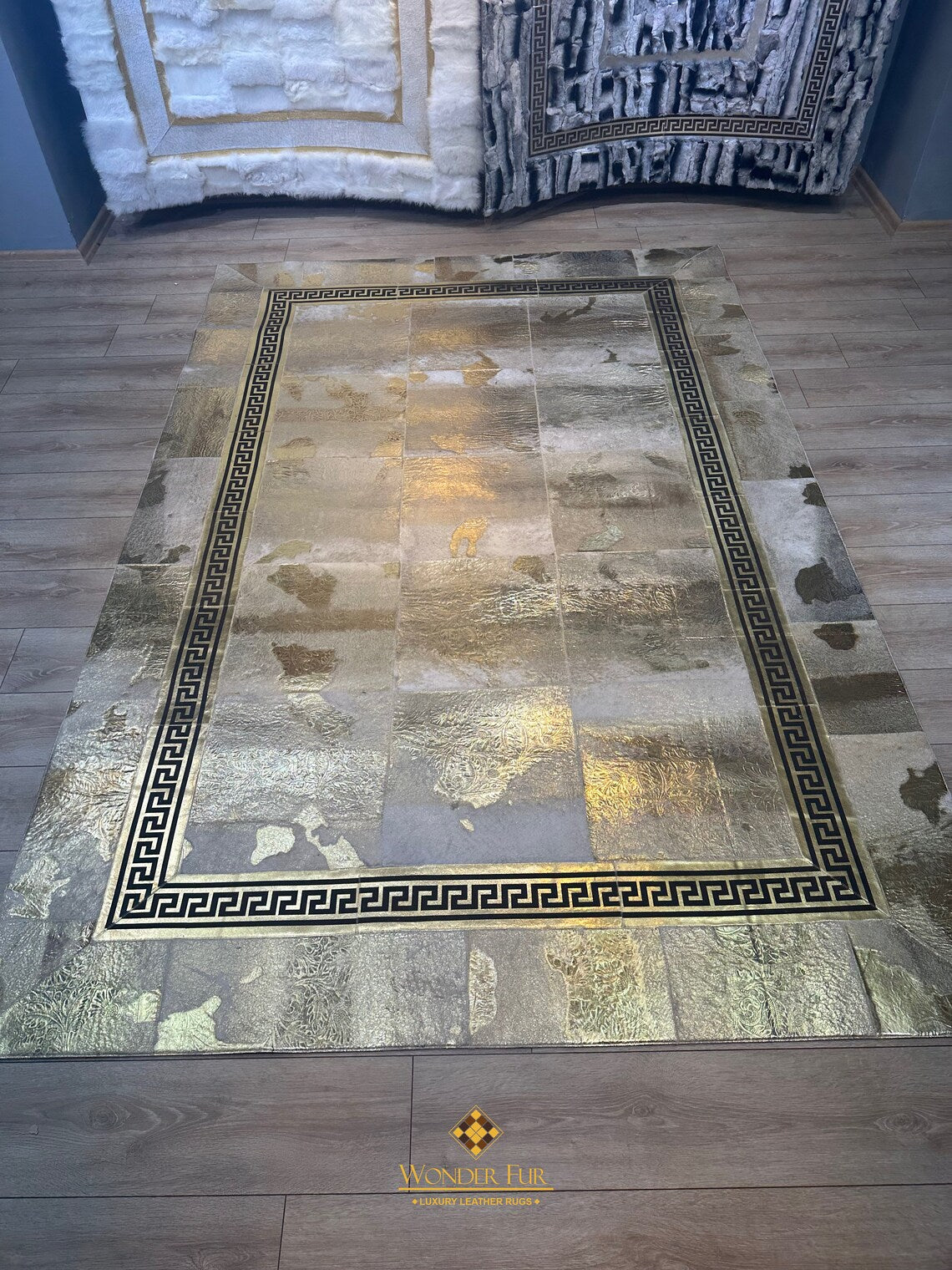 Luxury Elegant Gold Cowhide Area Rug , Bedroom Modern Decorative Rug