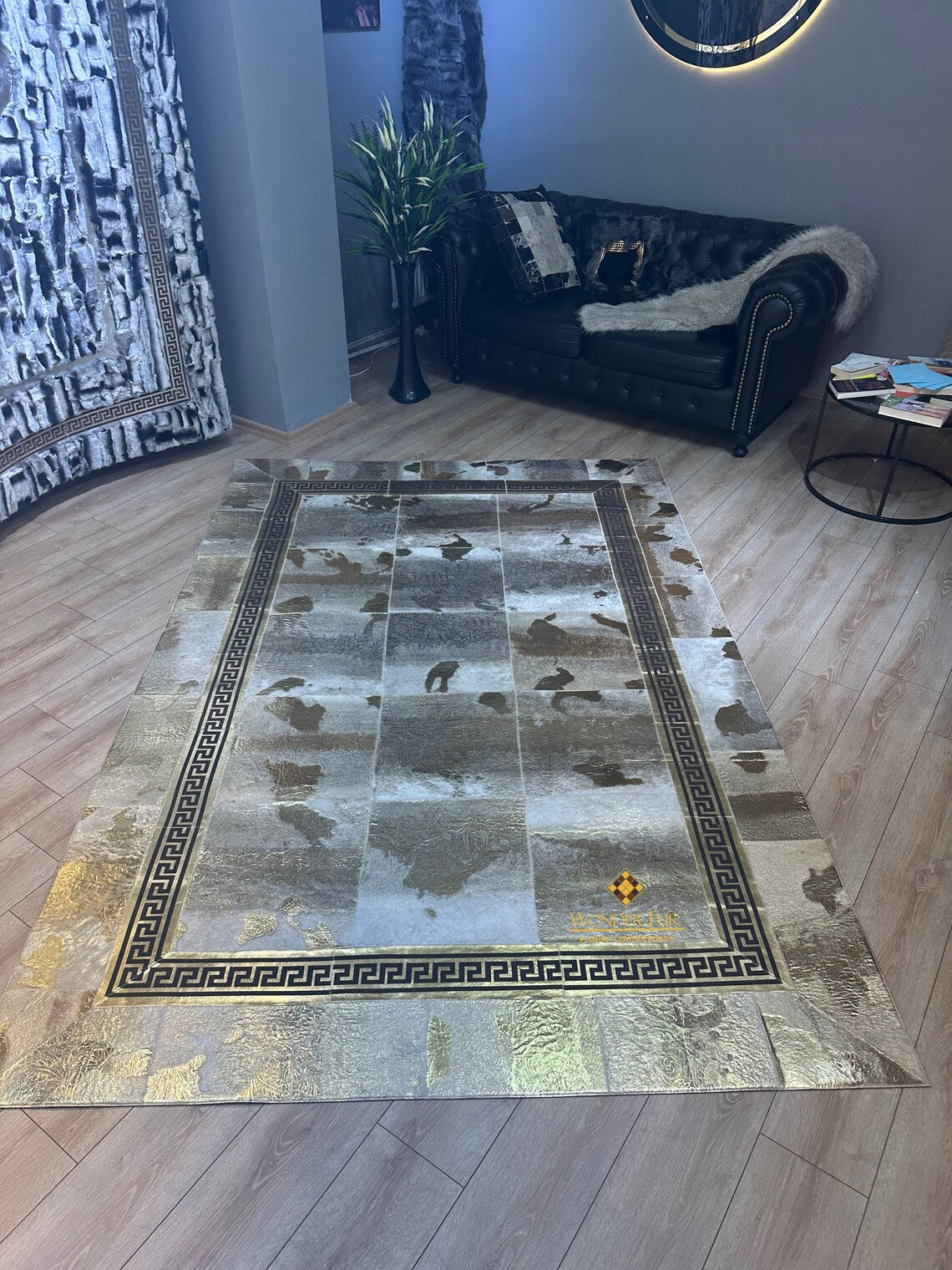 Luxury Elegant Gold Cowhide Area Rug , Bedroom Modern Decorative Rug