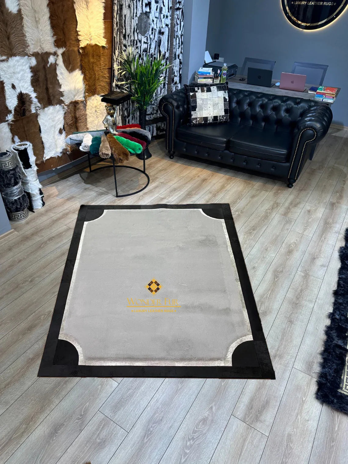 Luxury Handmade Gray And Black Faux Fur Living Room Rug , Plush Carpet