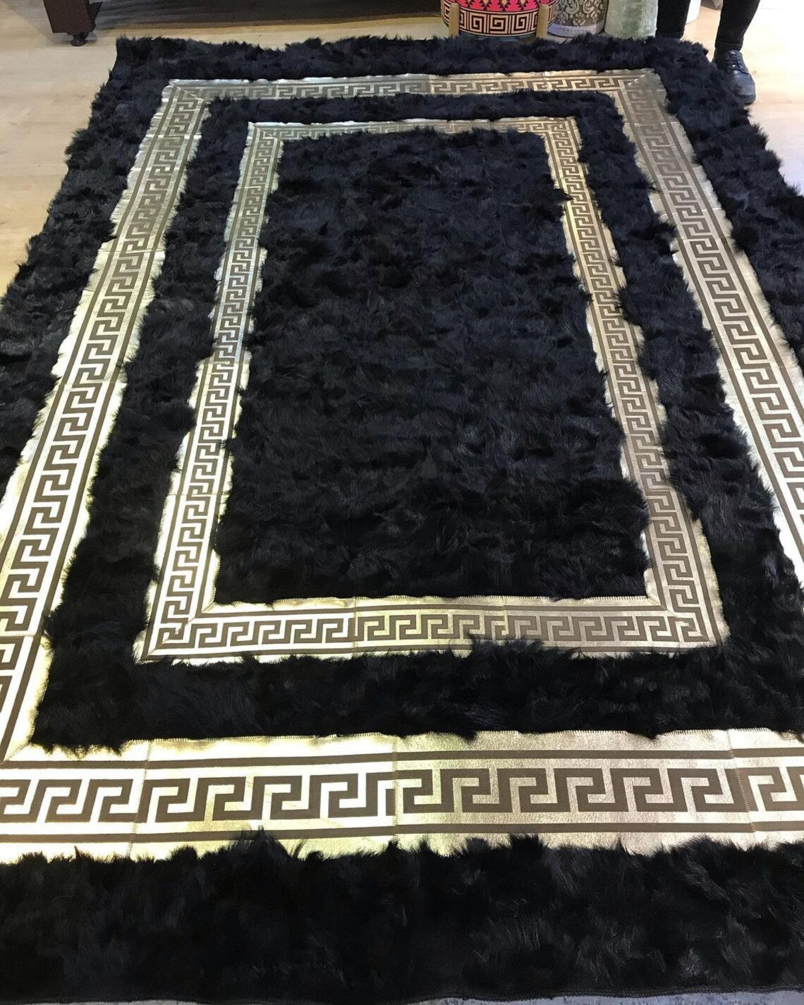 Luxury Natural Large Sheepskin Black Gold Living Room Rug , Soft Rug