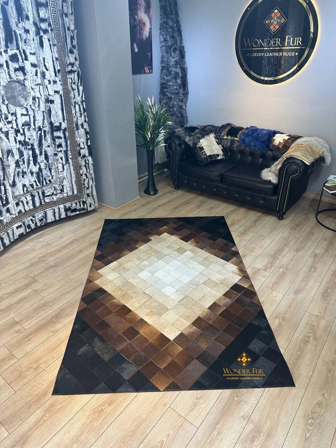 Luxury Patchwork Tricolor Genuine Cowhide Area Rug , Handmade 5x7 Rug