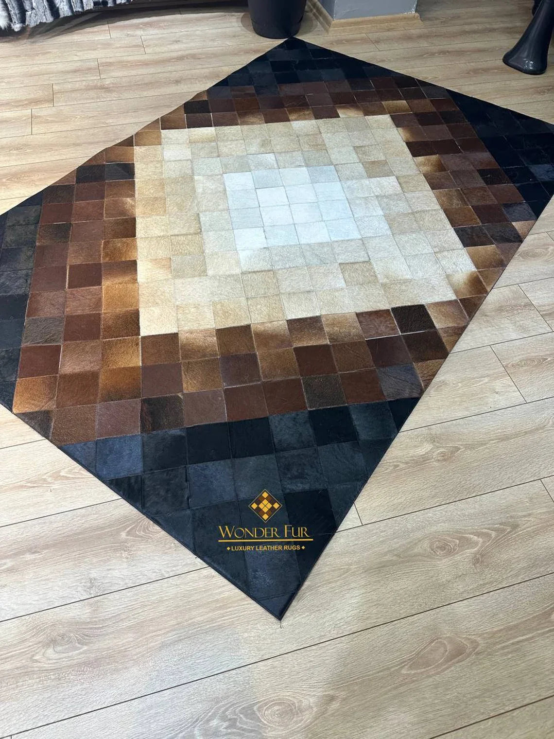 Luxury Patchwork Tricolor Genuine Cowhide Area Rug , Handmade 5x7 Rug