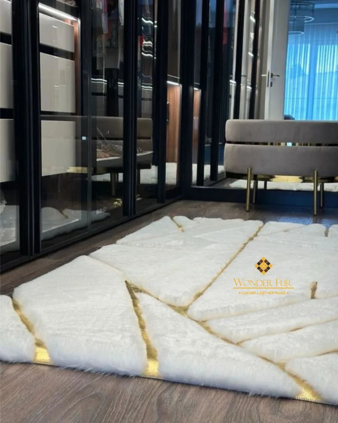 Modern Plush White And Gold Faux Fur Bedroom Soft Rug , Handmade Rug