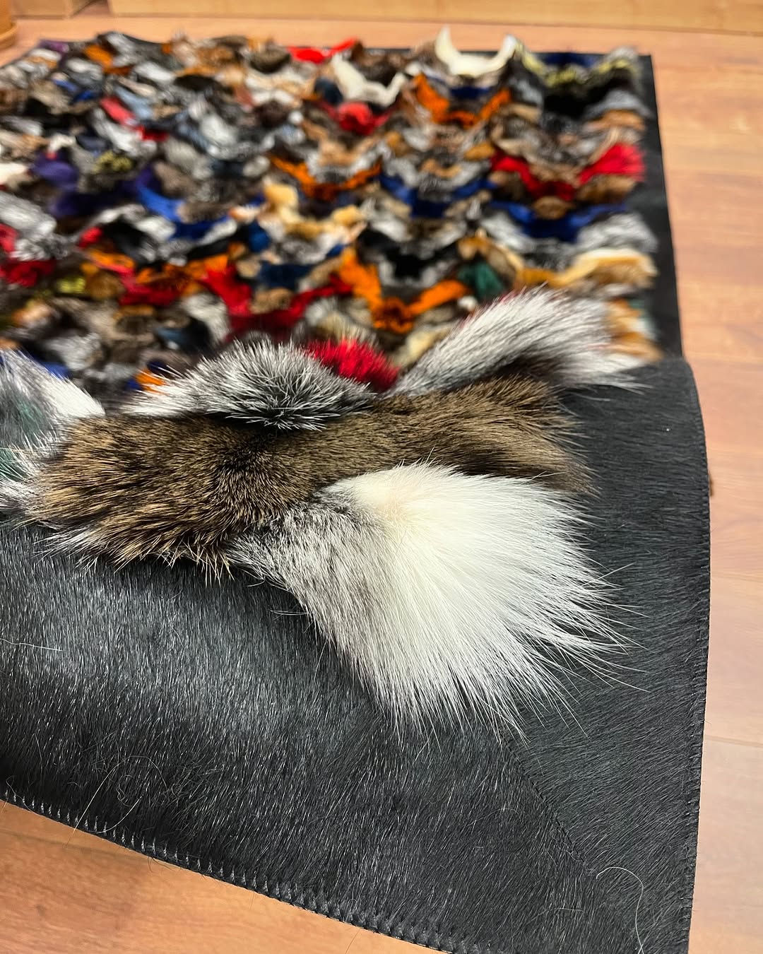 Natural Multicolor Genuine Fluffy Fox Fur Area Rug, Western Decoration