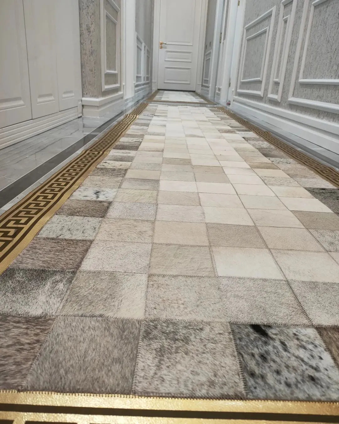 Modern Designed Gray and Cream Cowhide Runner Rug, Natural Cowhide Patchwork Runner Rug, Luxury Runner Rug for Hallway