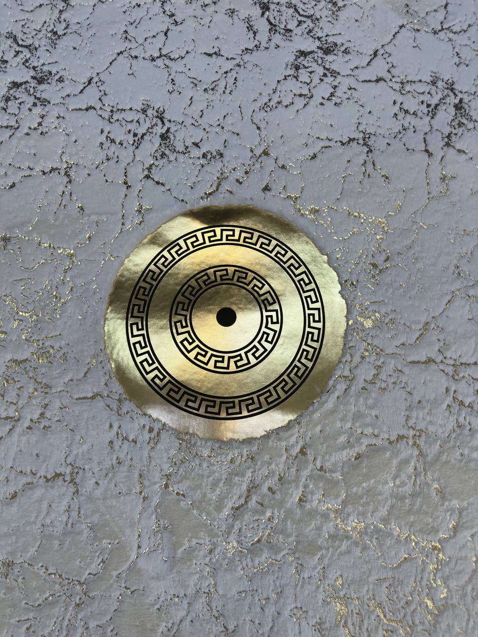 White and Gold Faux Fur Round Rug | Luxurious Soft Rug